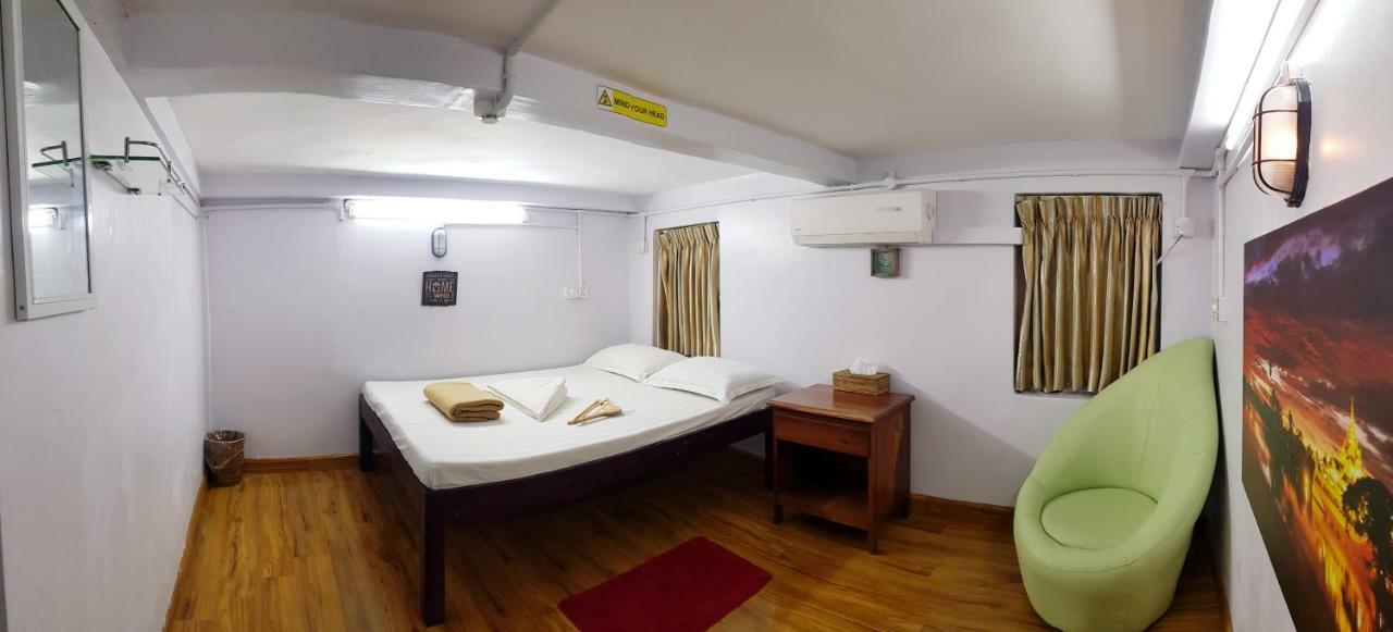 Hostel He-O Янгон Экстерьер фото